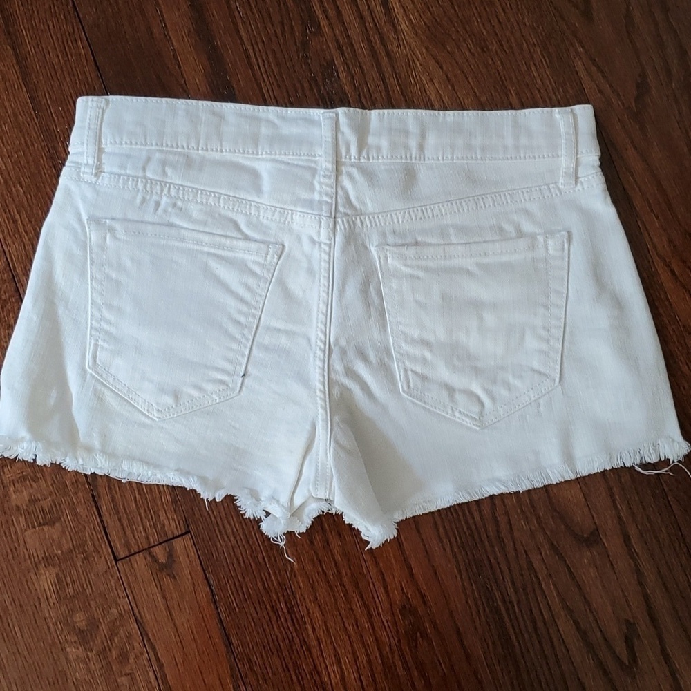 Old Navy - 2 - Picture 2 of 4